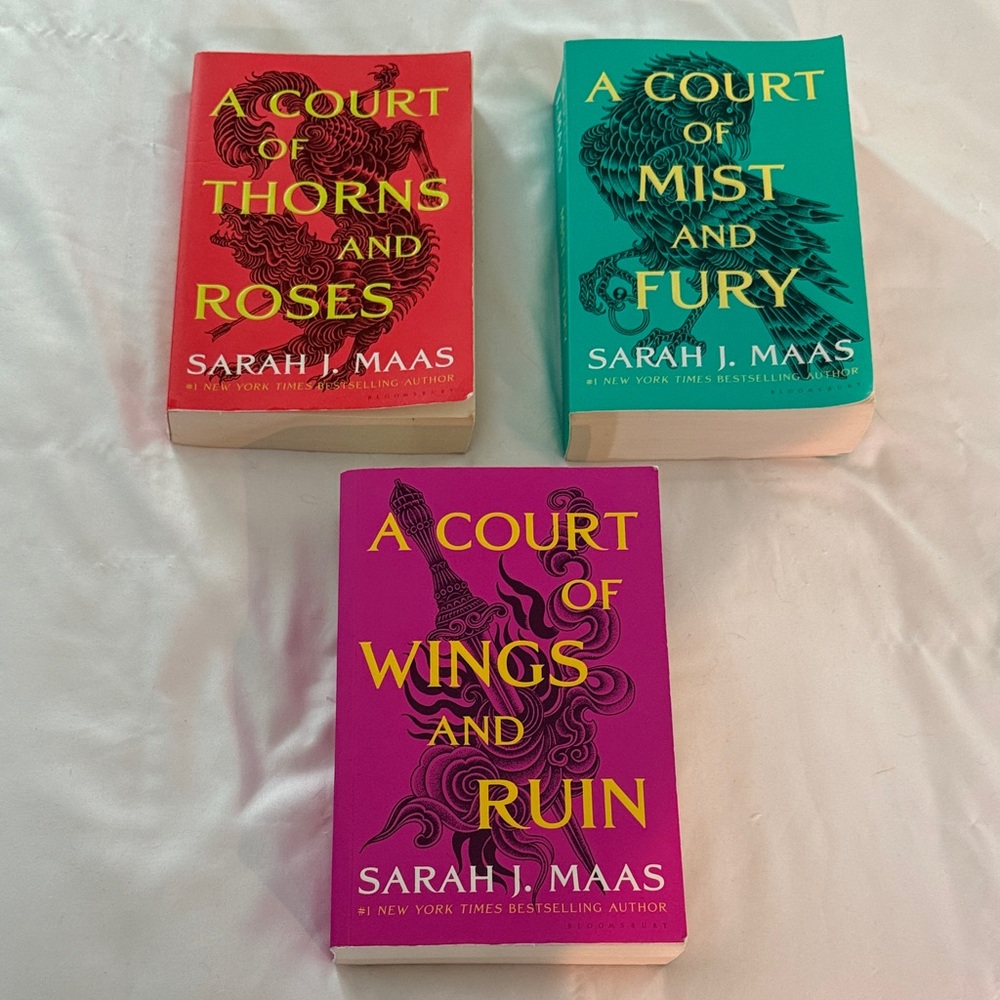 Sarah J Mass - A Court of Thorns and Roses - set of 3 - Paperback